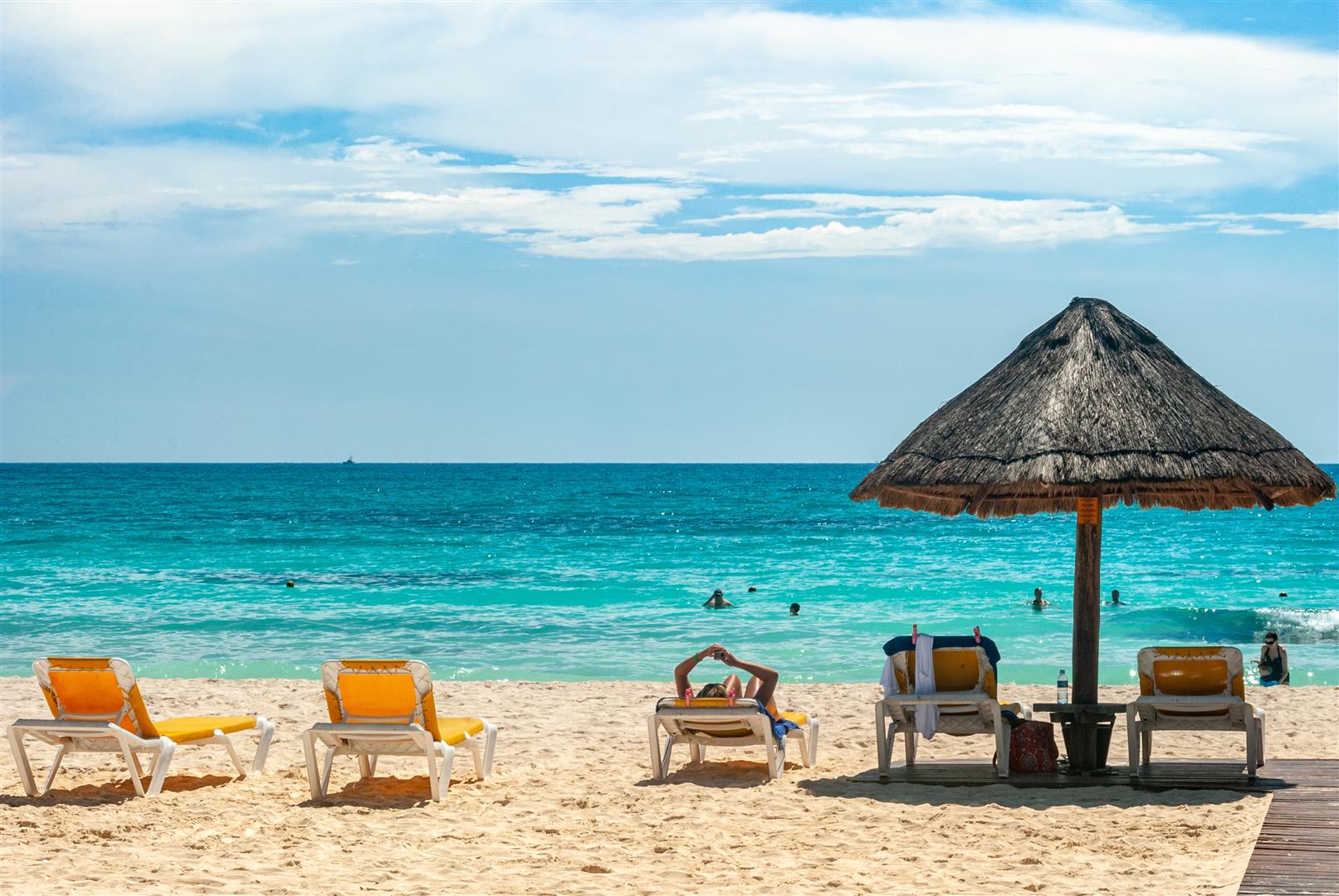 Playa Delfines