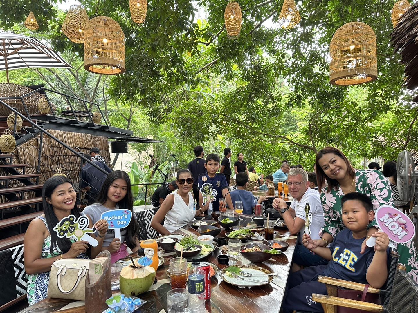 Three Monkeys Restaurant