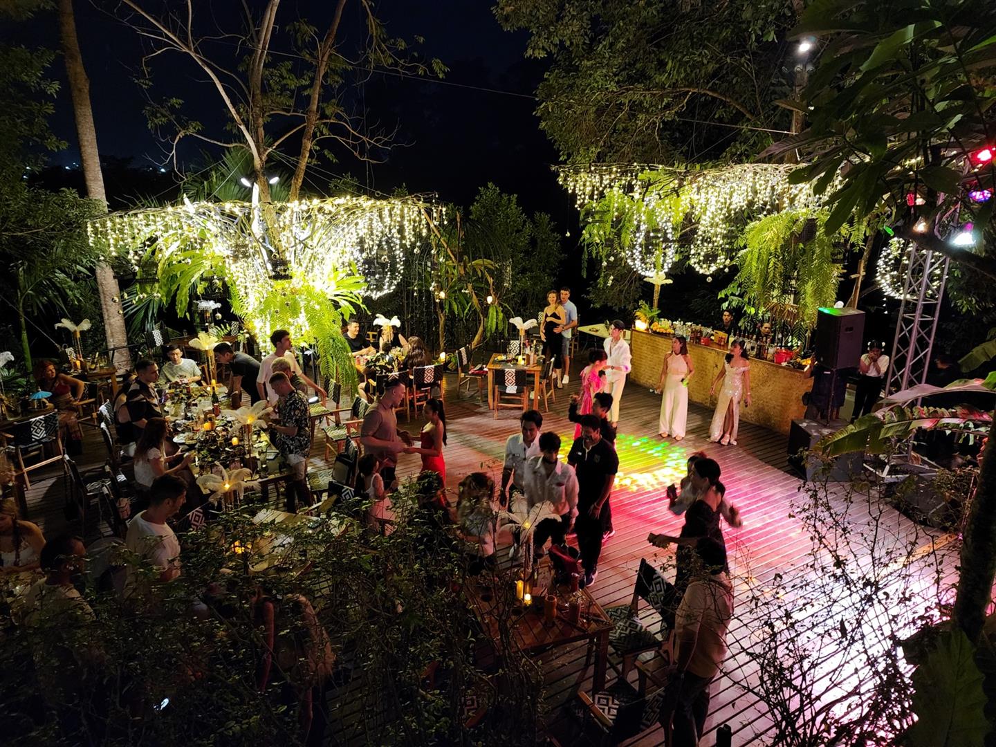 Three Monkeys Restaurant