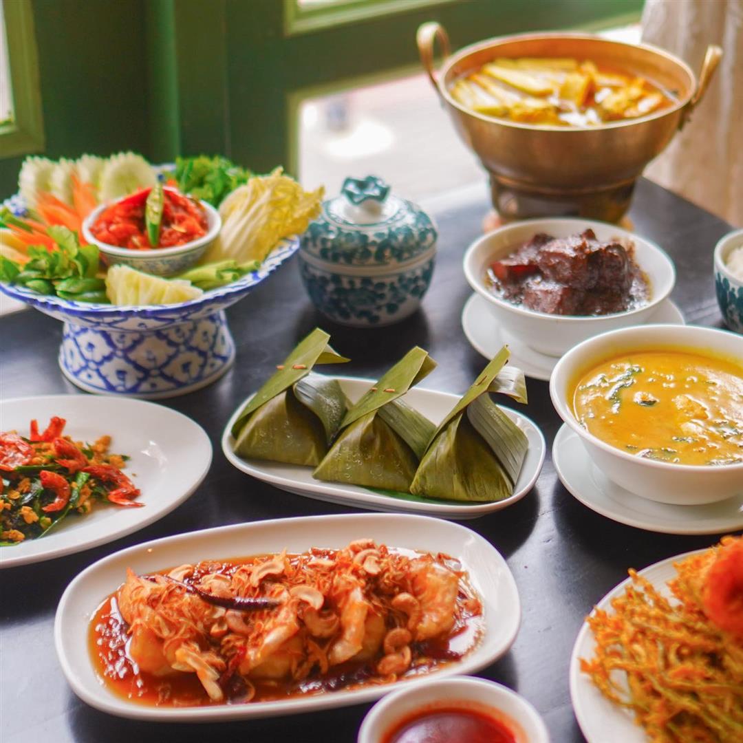 One Chun Cafe & Restaurant