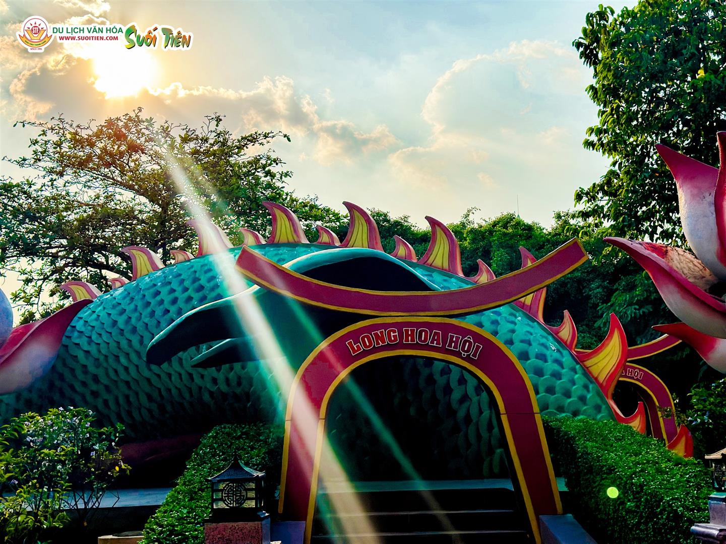 Suoi Tien Theme Park