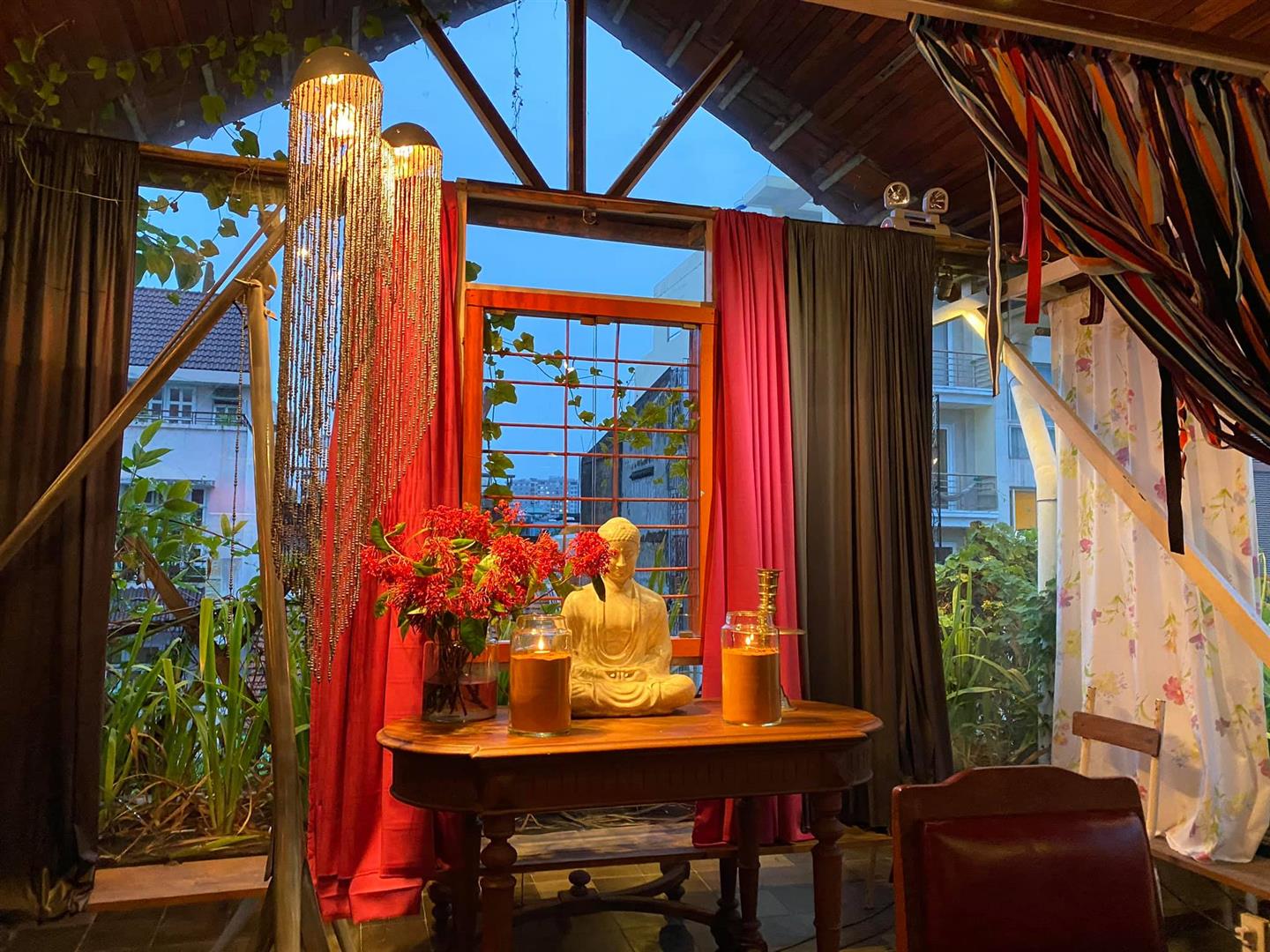 Cuc Gach Quan Restaurant