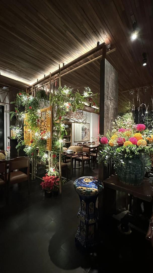 Cuc Gach Quan Restaurant