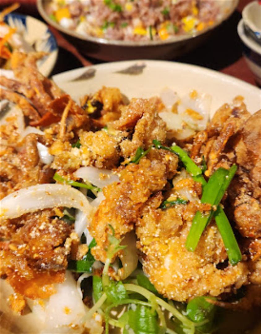 Cuc Gach Quan Restaurant