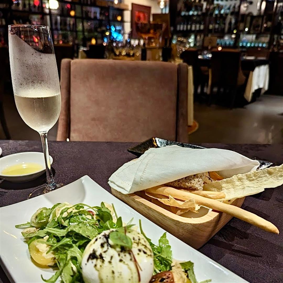ZENZERO Restaurant & Wine Bar