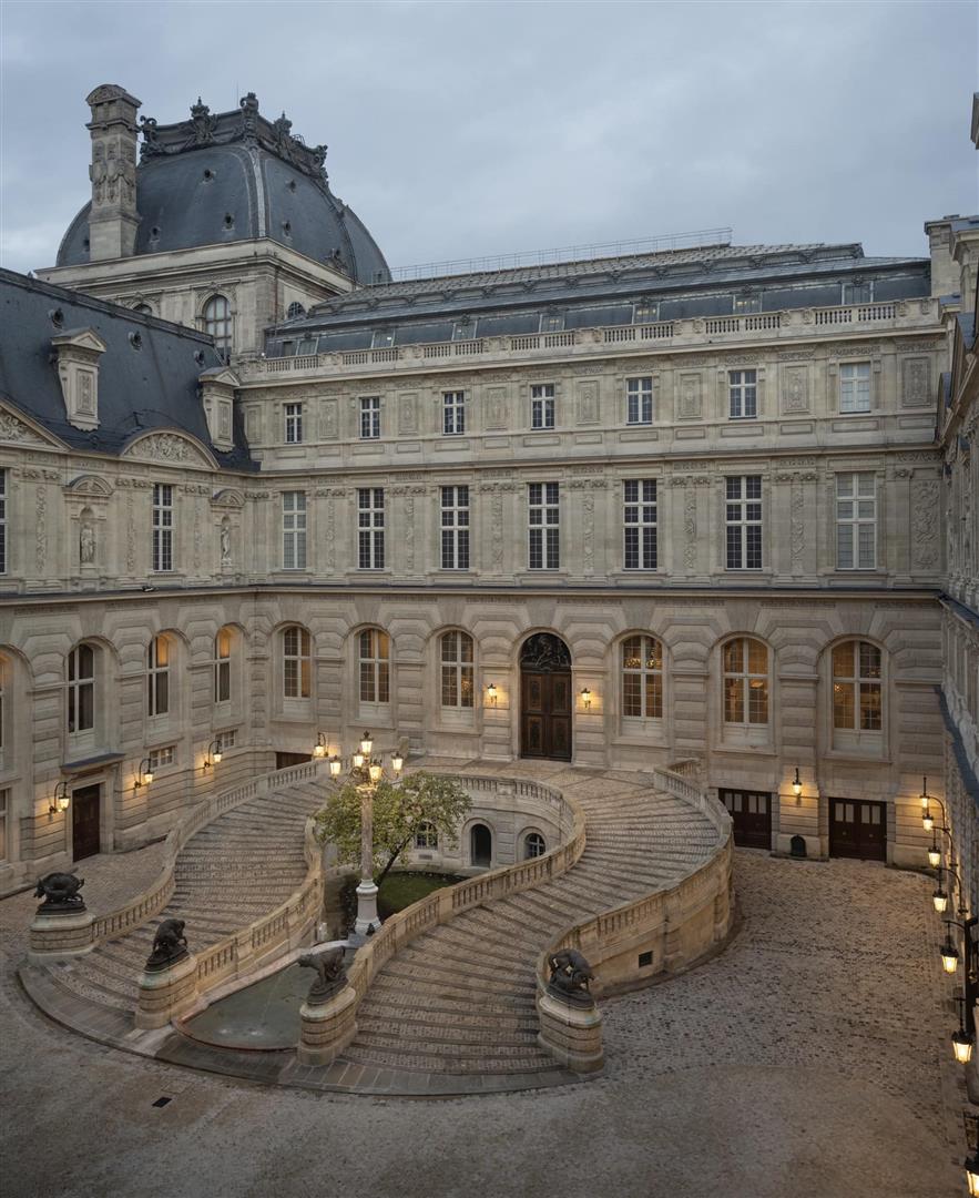 Louvre Museum