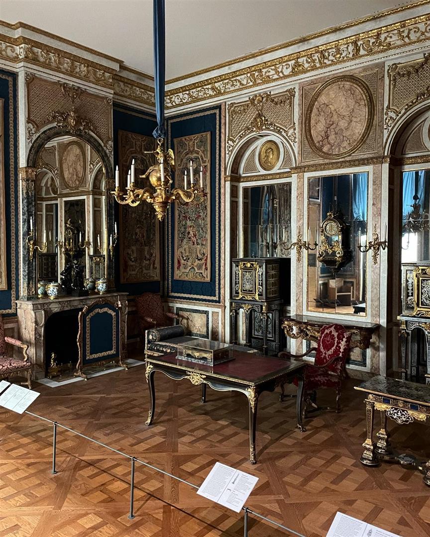 Louvre Museum