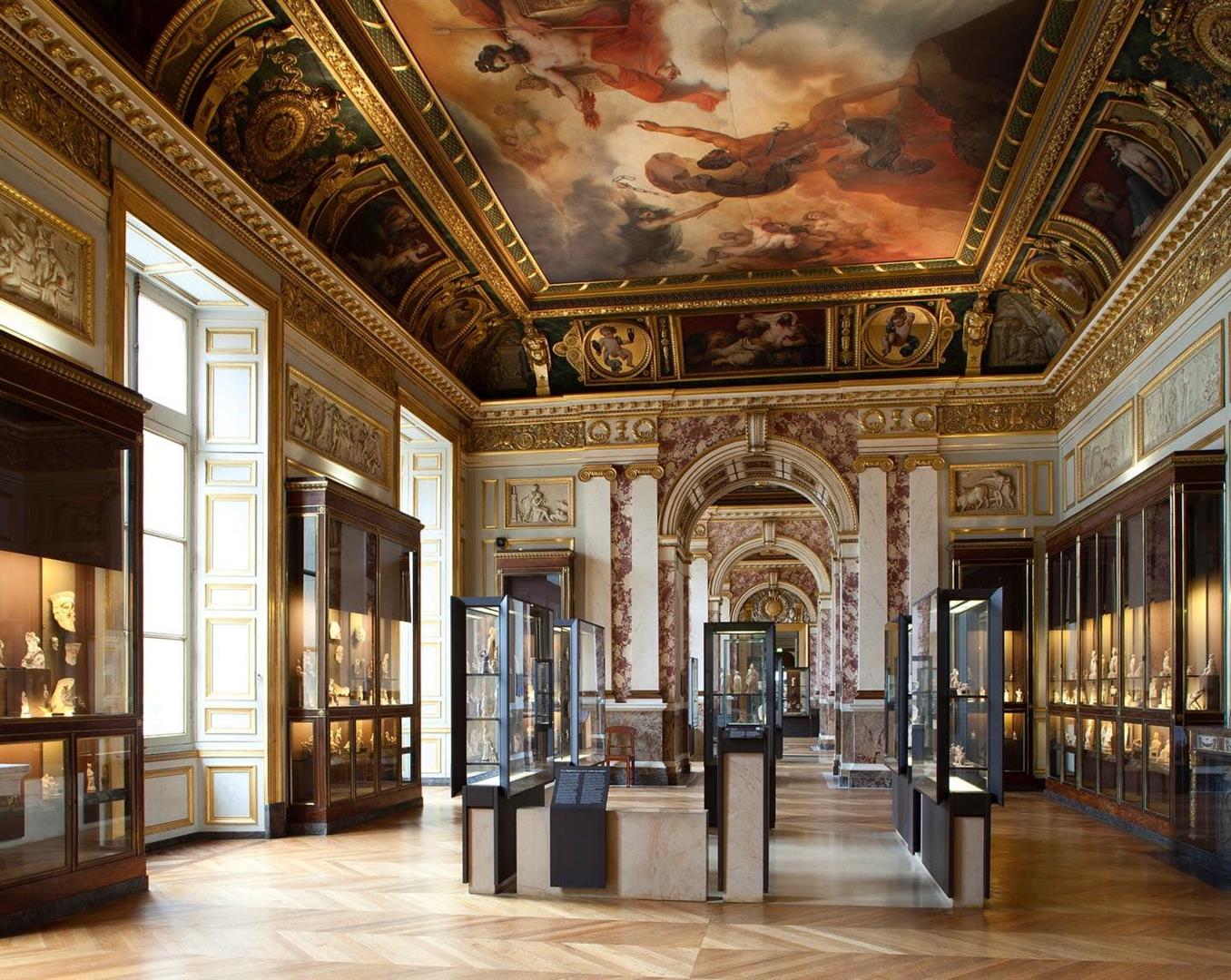 Louvre Museum