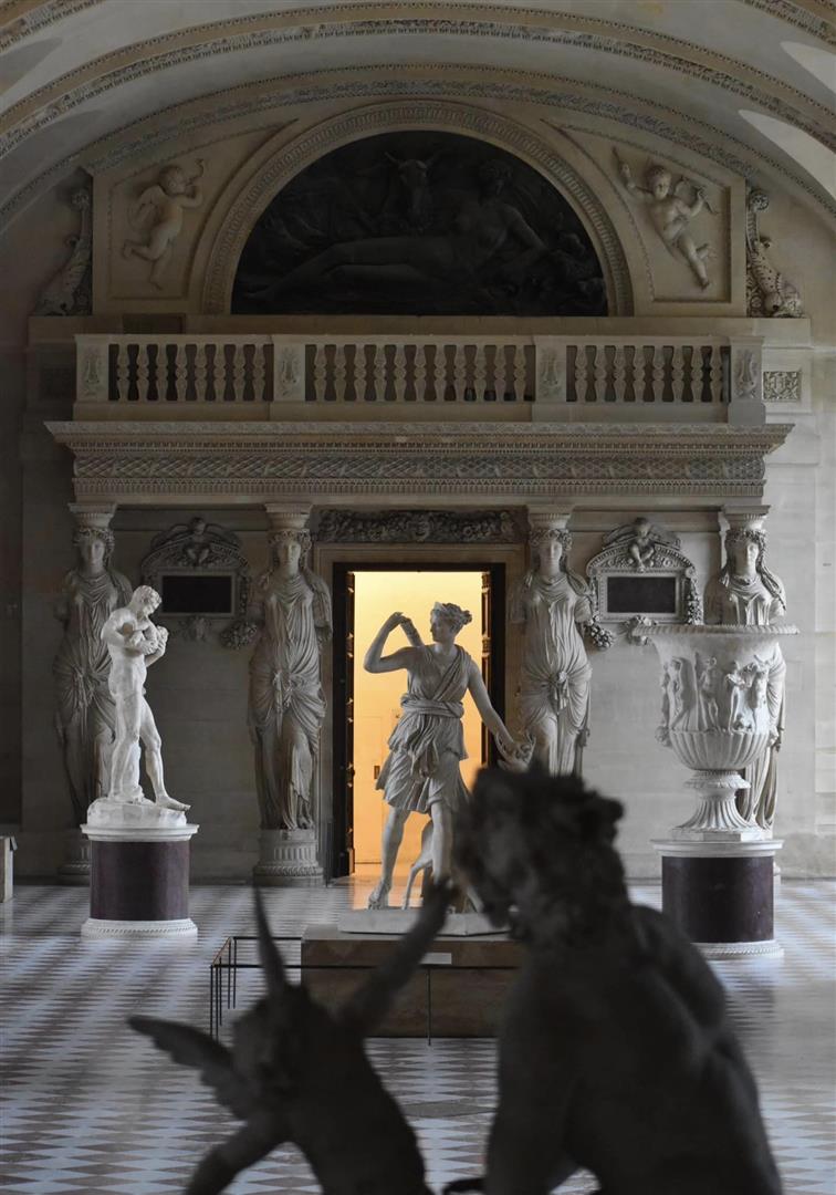 Louvre Museum
