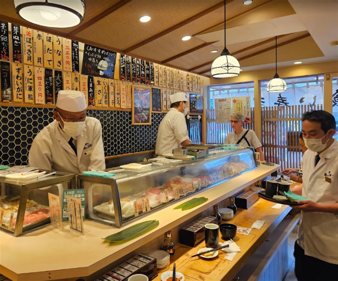 Uogashi Nihon-Ichi (Standing Sushi Bar)