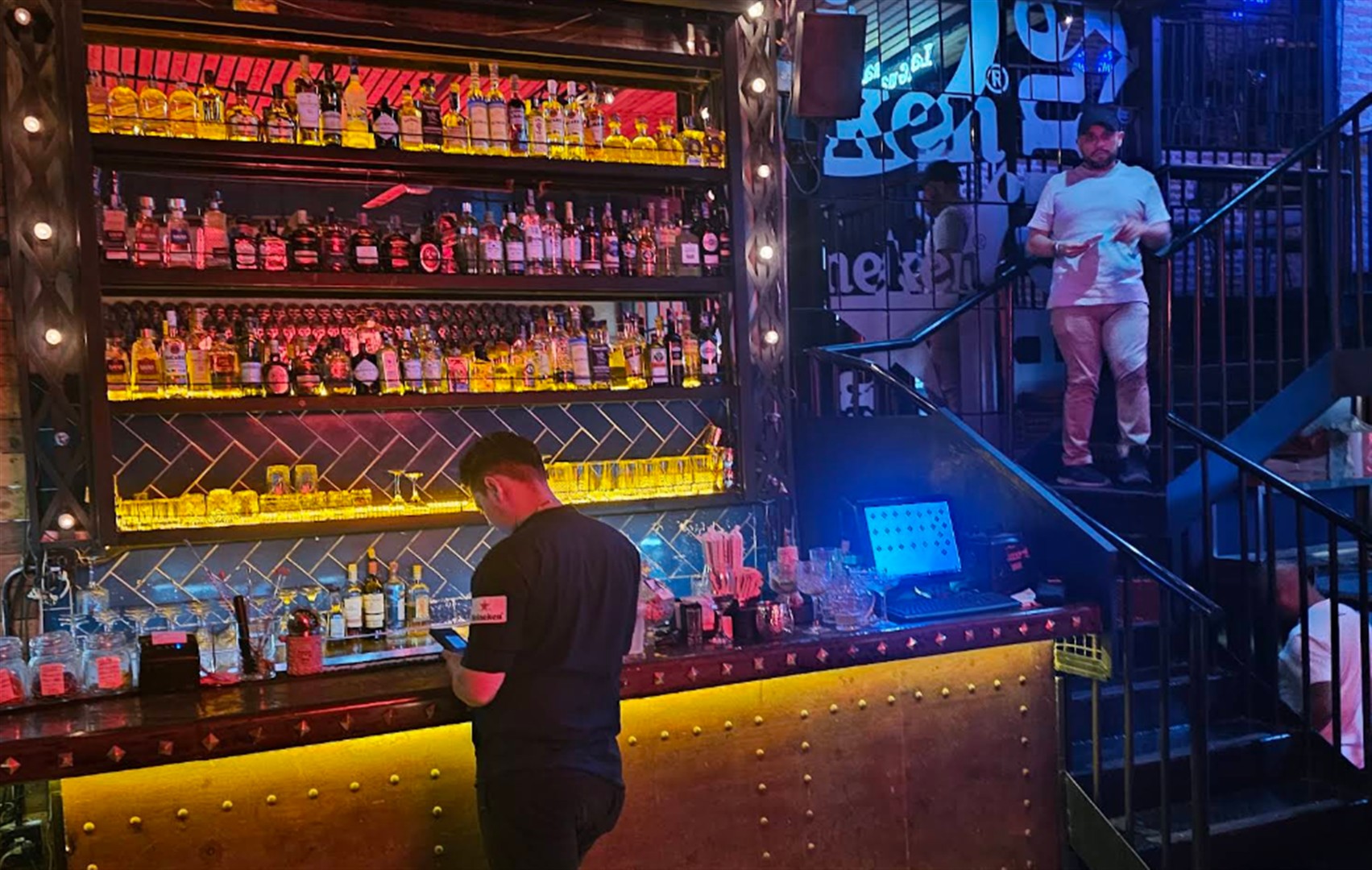 BELISARIO / BAR / RESTAURANTE / EL POBLADO / PROVE