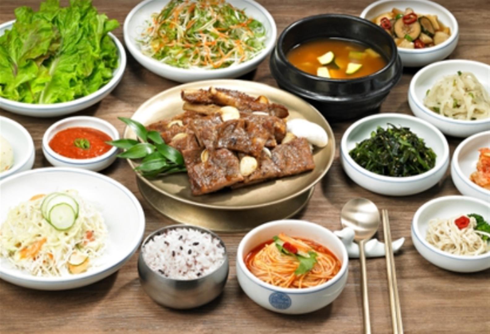 Wangbijib Myeongdong Center store