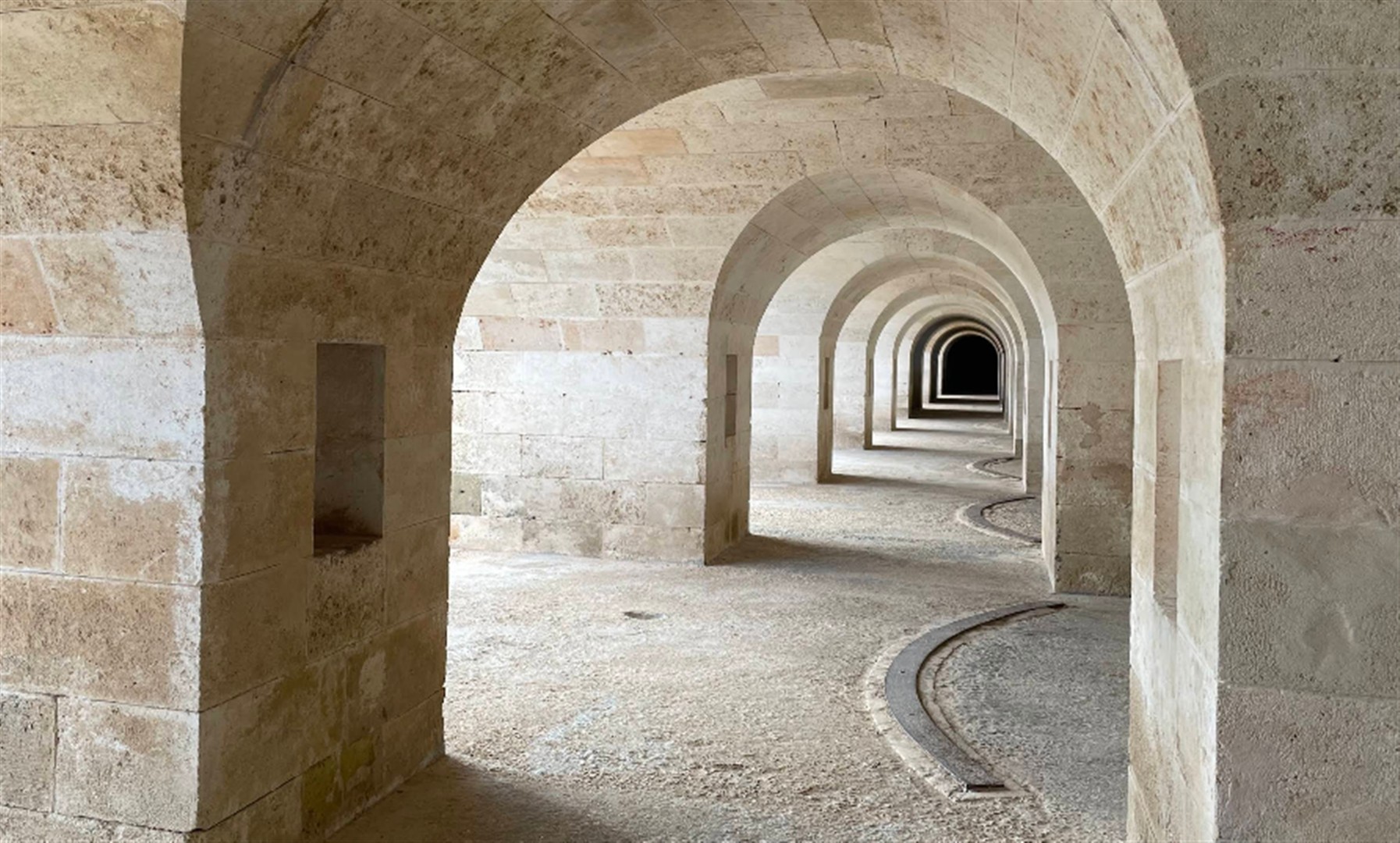 Isabel II Fortress / Mola Fortress