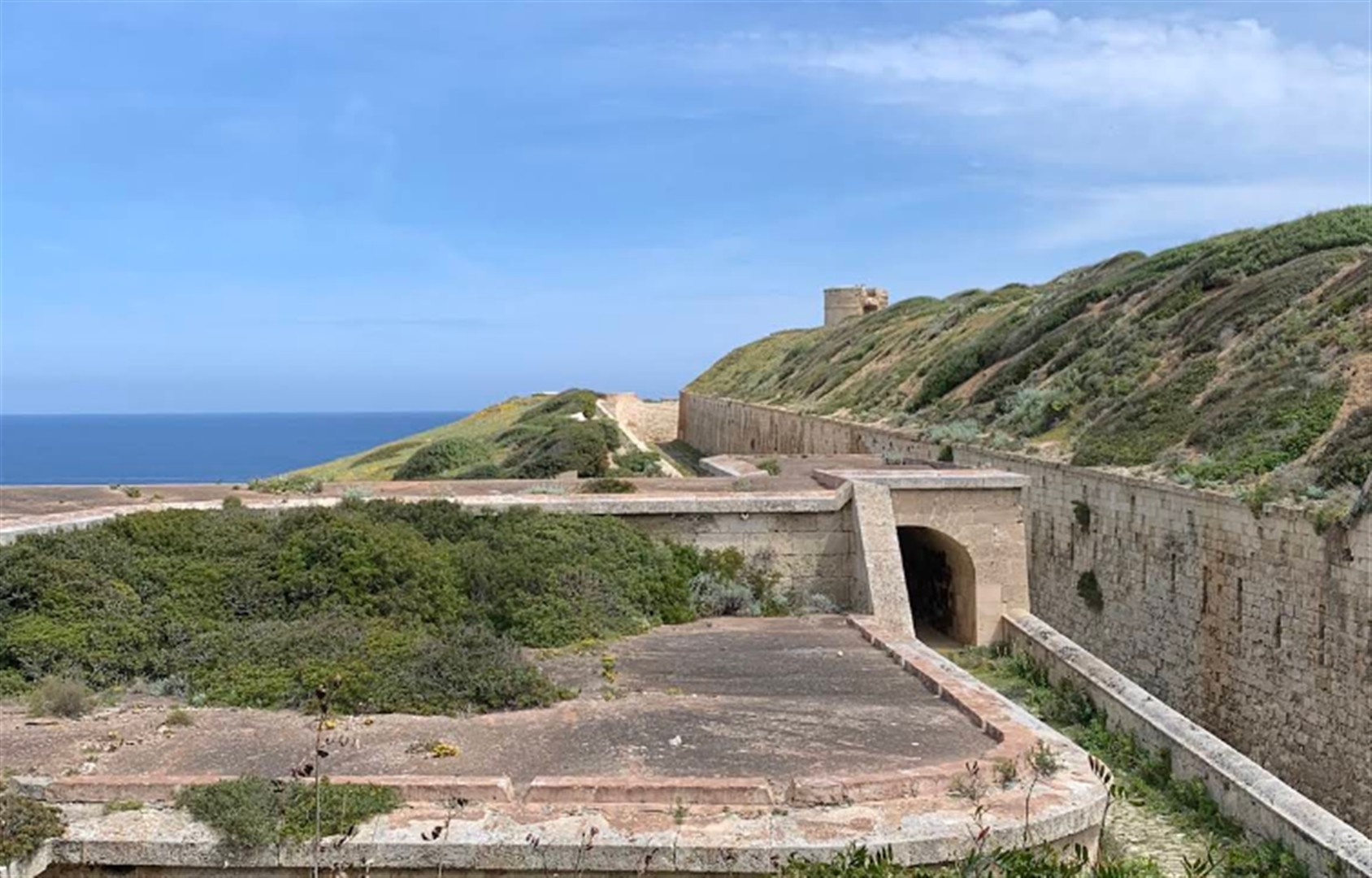 Isabel II Fortress / Mola Fortress