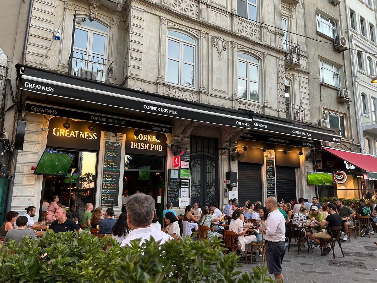 Corner Irish Pub