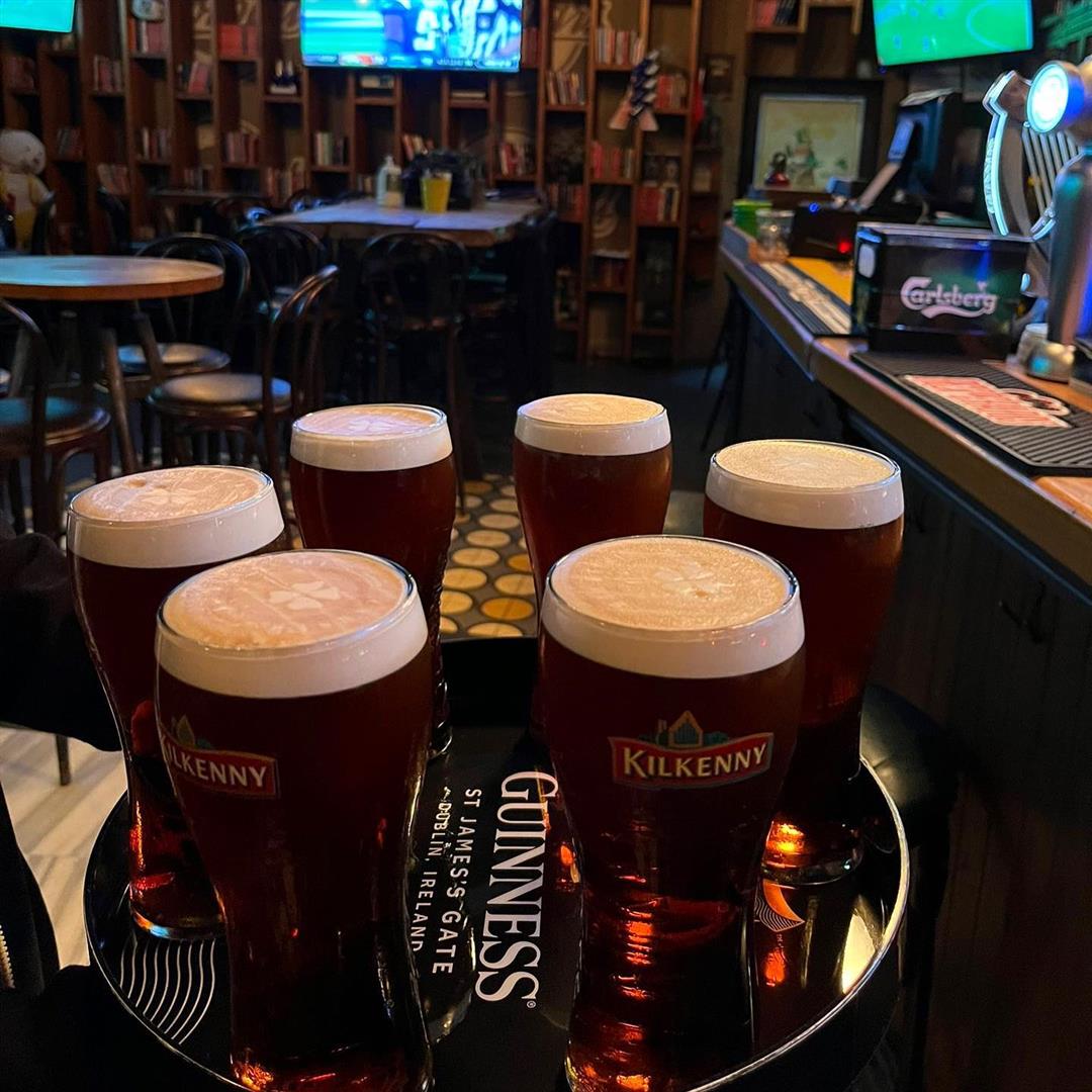Corner Irish Pub