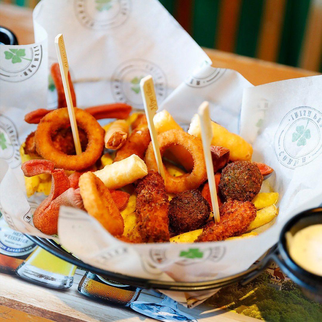 Corner Irish Pub