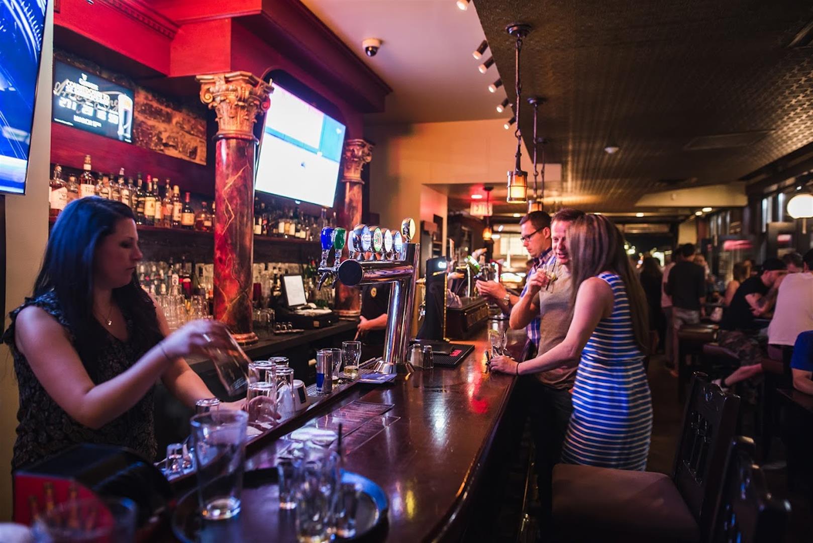 Aulde Dubliner & Pour House (ByWard Market)