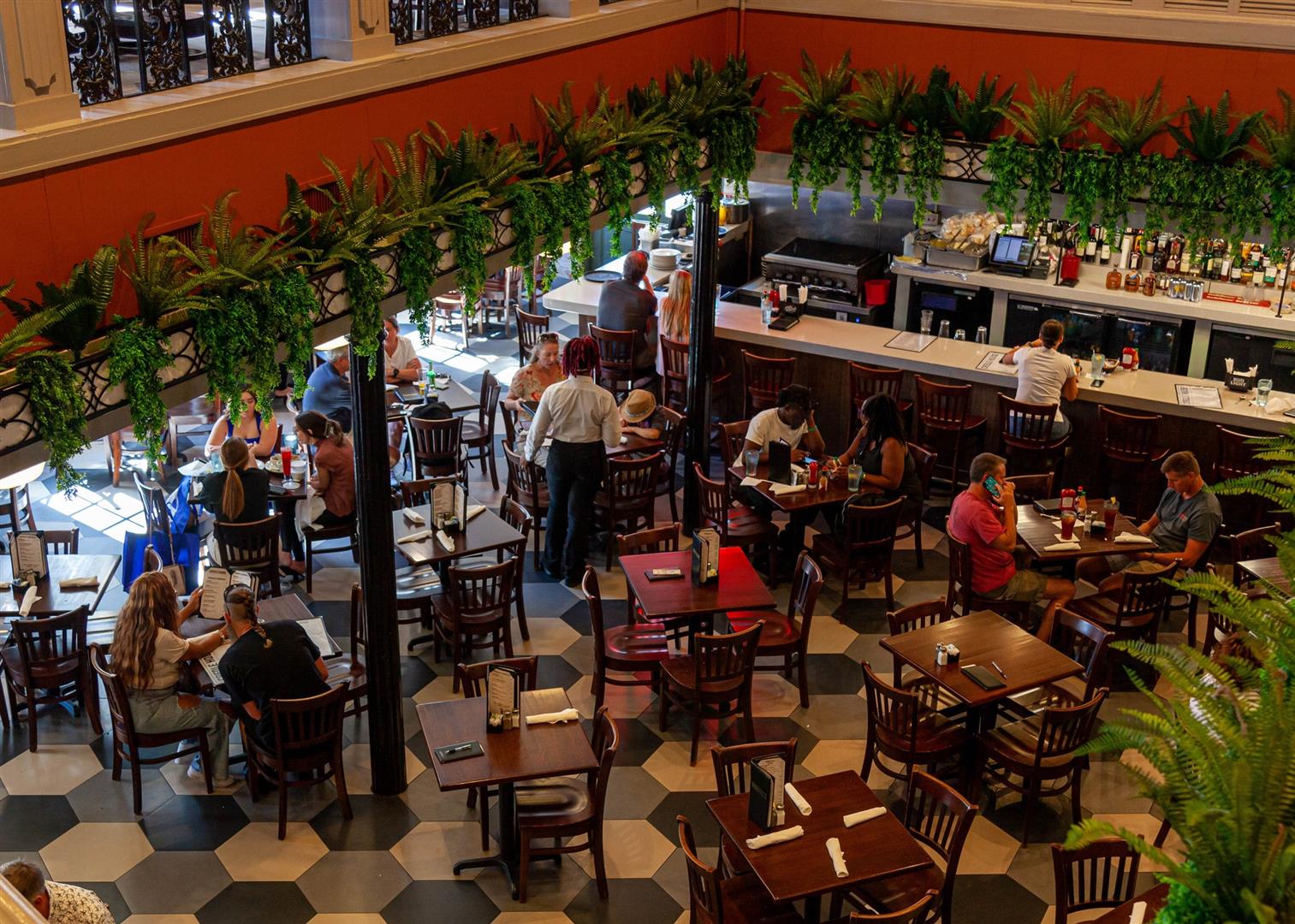 Creole House Restaurant & Oyster Bar