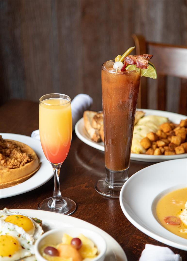 Creole House Restaurant & Oyster Bar