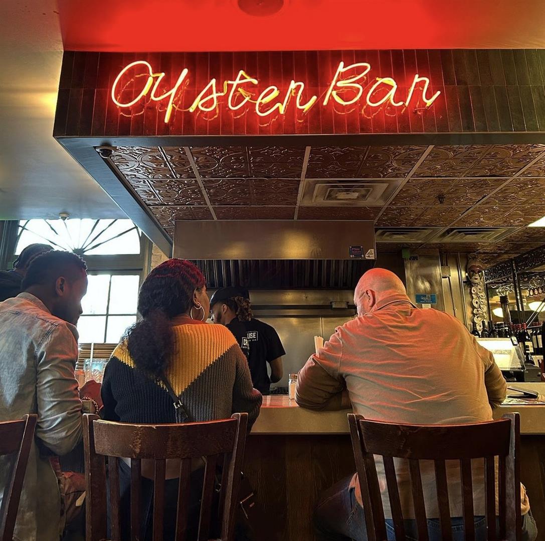 Creole House Restaurant & Oyster Bar