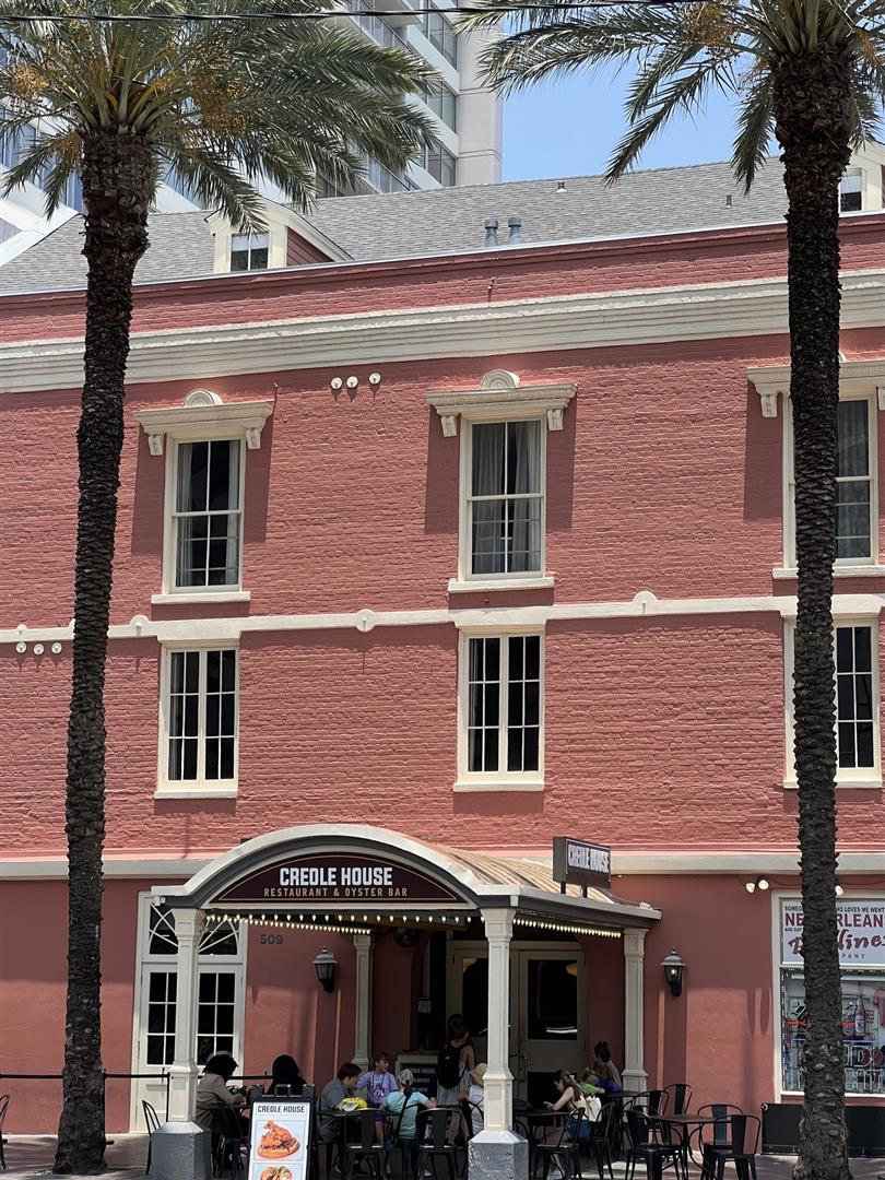 Creole House Restaurant & Oyster Bar