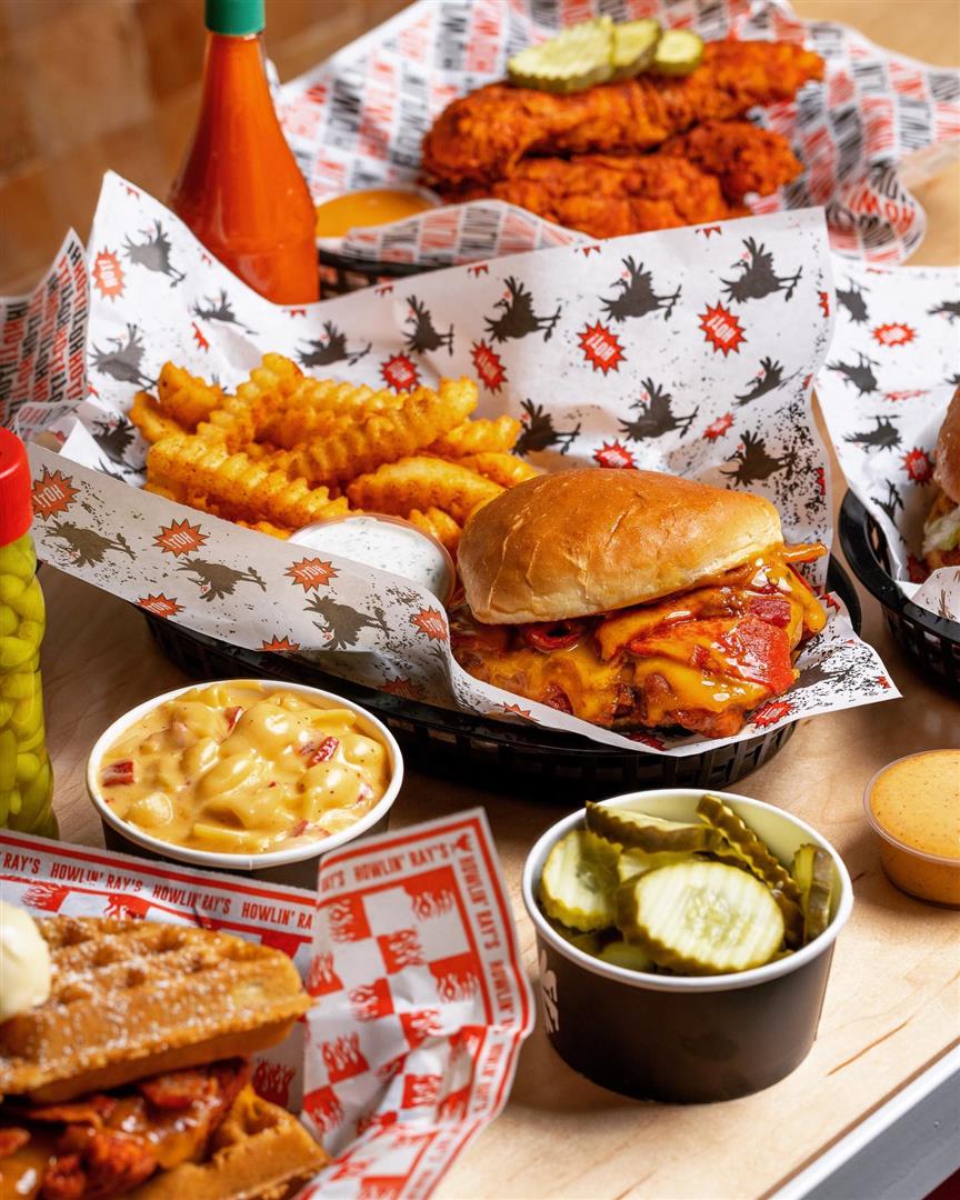 Howlin' Ray's Hot Chicken - Chinatown