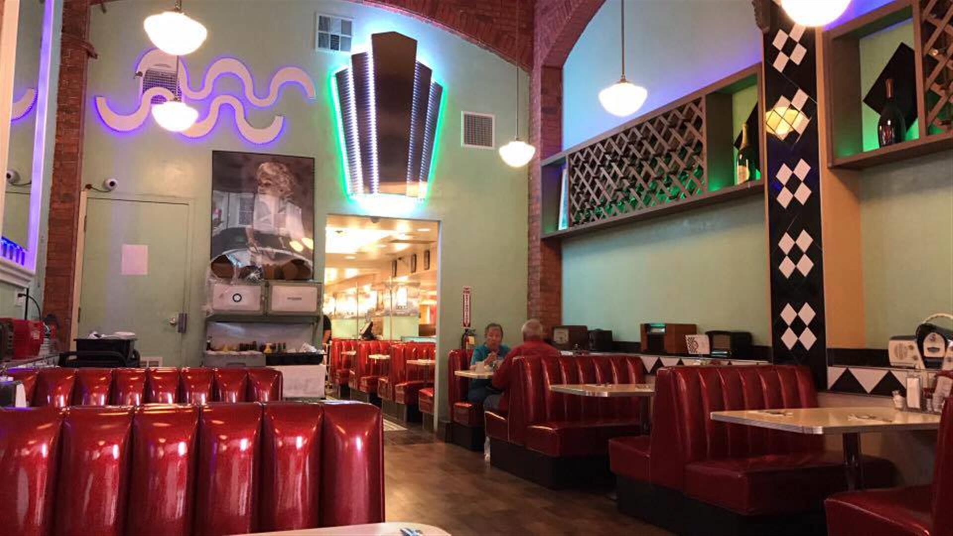 Lori's Diner