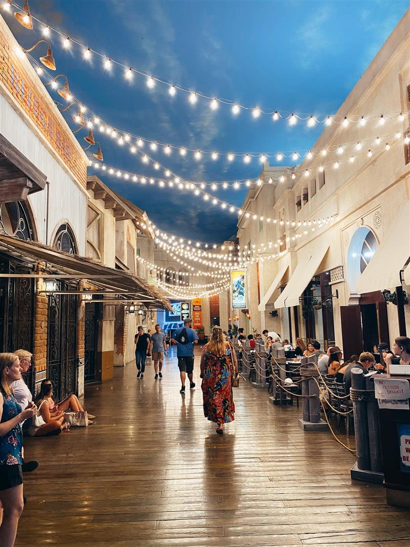 Miracle Mile Shops