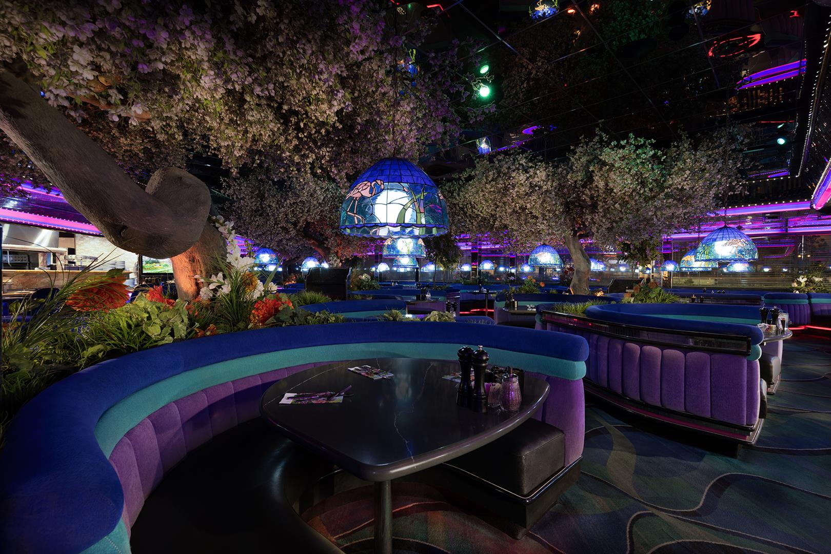 Peppermill Restaurant and Fireside Lounge